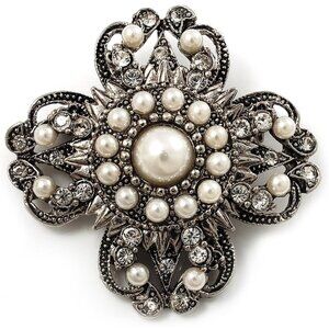 🍀 Authentic Irish Vintage Pearl & Rhinestone Filigree Flower Brooch